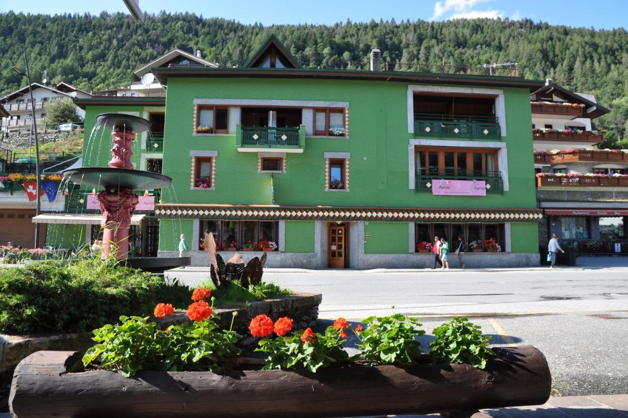 Hotel Torena Aprica Exterior photo